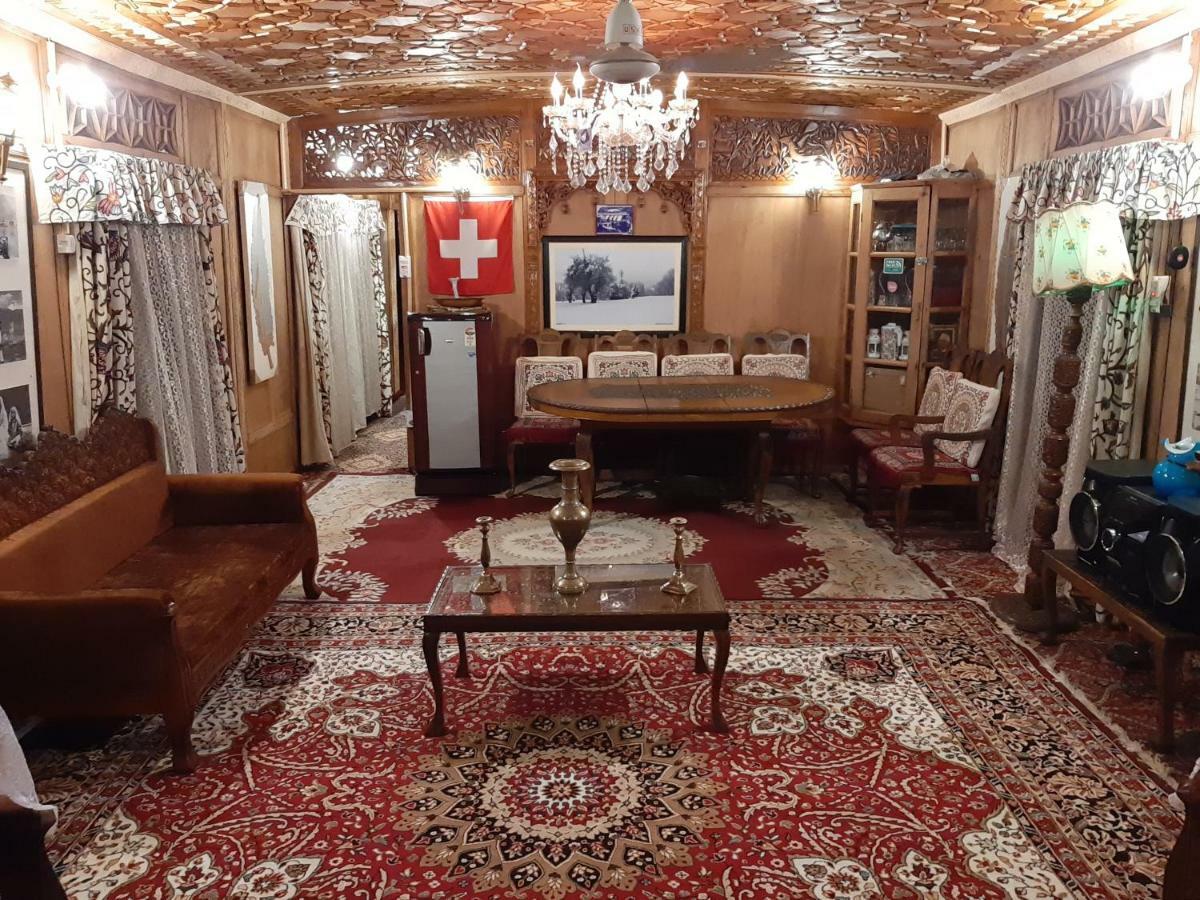 Heritage Geneva House Boat Srīnagar Exterior foto